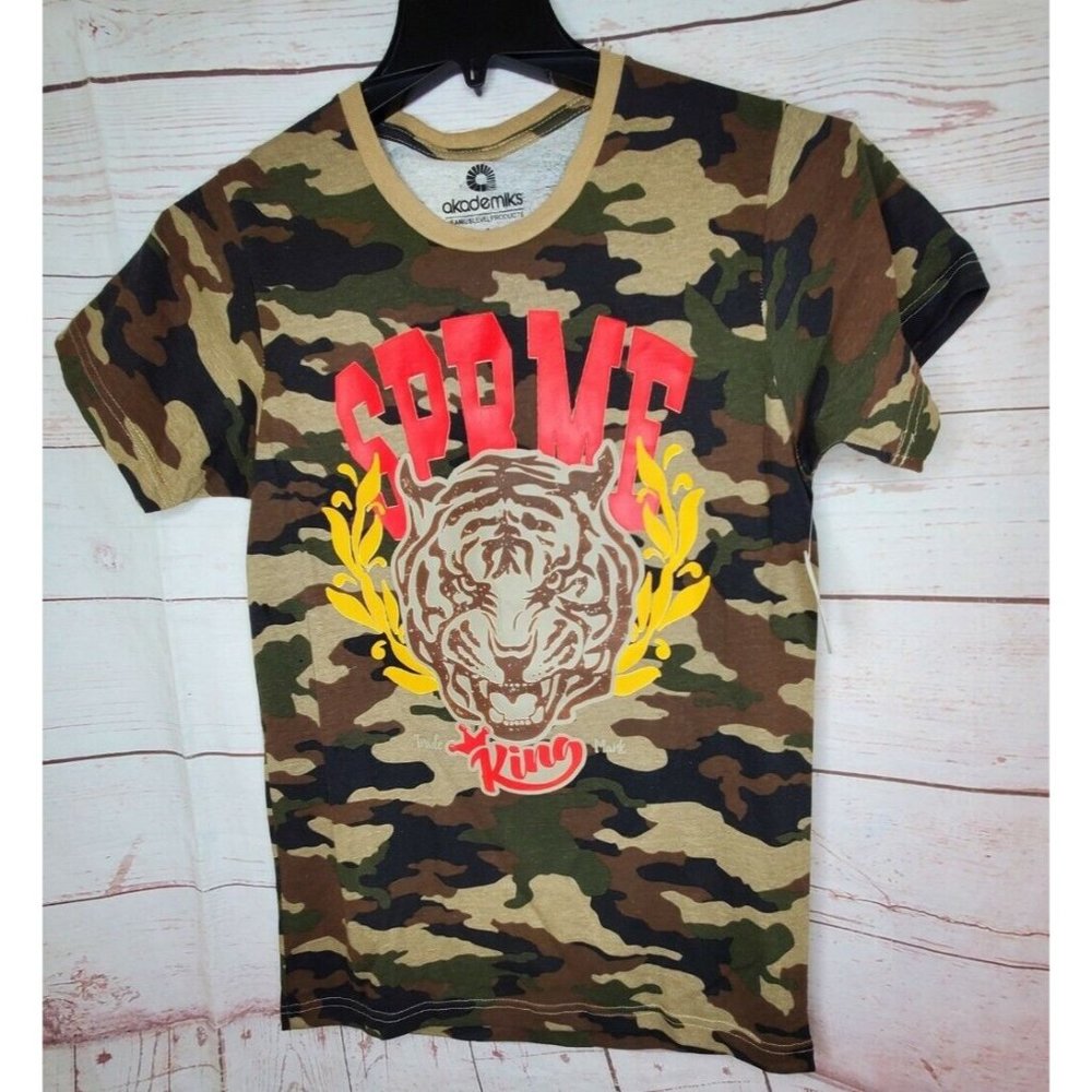 Akademiks Jeanius Level Products Olive Camo Tiger Graphics T Shirt 190173596063